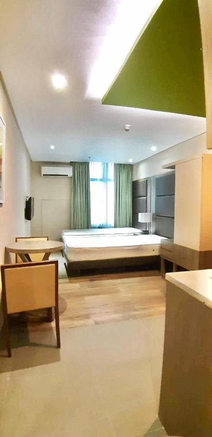Studio Unit Condo At Antel Serenity Suites Makati Manila Dış mekan fotoğraf