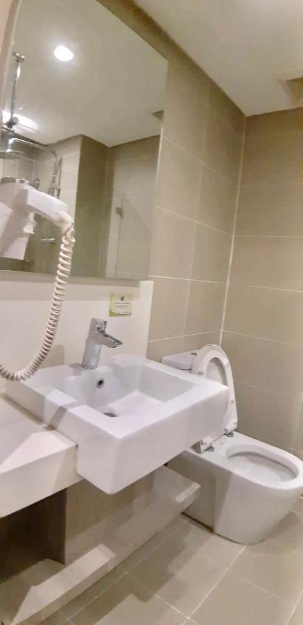 Studio Unit Condo At Antel Serenity Suites Makati Manila Dış mekan fotoğraf